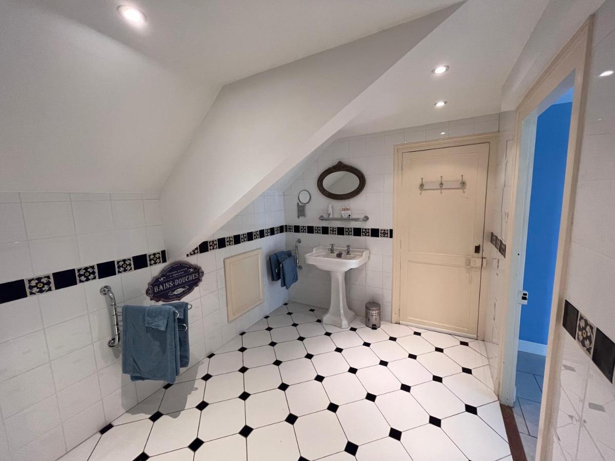 Le Bouquet Bleu Bed And Breakfast Siorac-en-Perigord Bagian luar foto